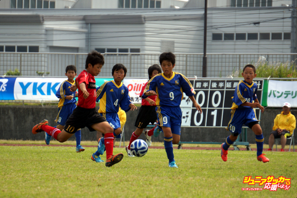 第38回全日本少年サッカー大会 山口県大会 決勝フォトレポート 結果 苦しいゲームを戦い抜き 貴重なセットプレーのチャンスをものにしたｆｃリベルダーデが県予選を突破 ジュニアサッカーを応援しよう