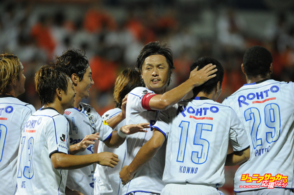 Omiya Ardija v Gamba Osaka - J.League 2014