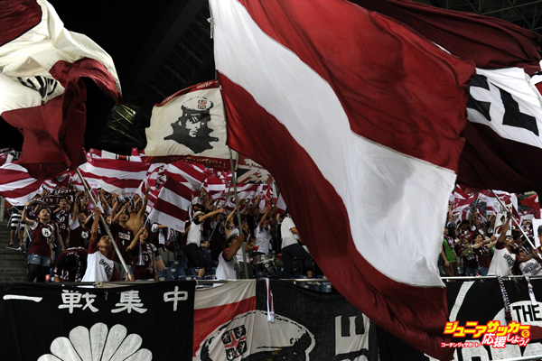 Urawa Red Diamonds v Vissel Kobe - J.League 2014
