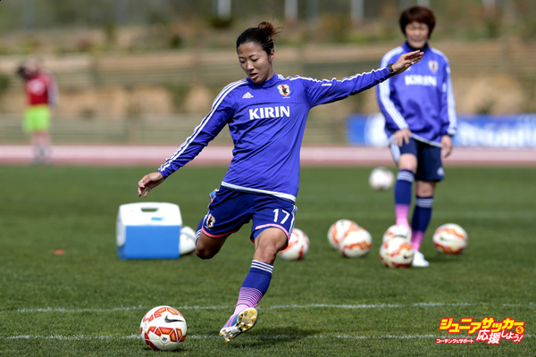 PARCHAL, PORTUGAL - MARCH 04:  Yuki Ogimi of Japan warming up during the Women's Algarve Cup match between Japan and Denmark on March 4, 2015 in Parchal, Portugal. (Photo by Filipe Farinha/Getty Images)