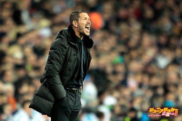 MADRID, SPAIN - DECEMBER 01:  Head coach Diego Simeone of Club Atletico de Madrid shouts with anger during the La Liga match between Real Madrid CF and Club Atletico de Madrid at Estadio Santiago Bernabeu on December 1, 2012 in Madrid, Spain.  (Photo by Gonzalo Arroyo Moreno/Getty Images)
