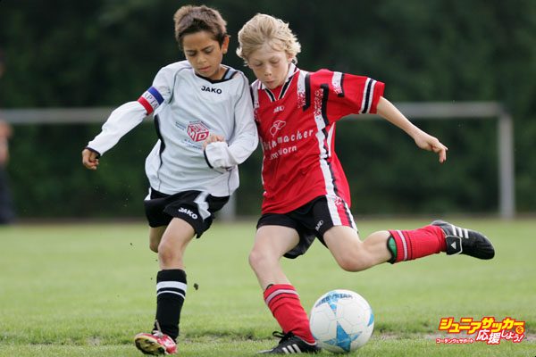 HAMBURG, GERMANY - JUNE 23:  Boys from the 9-11 year old age group in action during the (DFB) German Football Association's E-Youth children's soccer tournament on June 23, 2007 in Hamburg, Germany.  (Photo by Martin Rose/Bongarts/Getty Images)