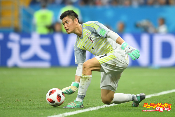 ROSTOV-ON-DON, RUSSIA - JULY 02:  Eiji Kawashima of Japan releases the ball during the 2018 FIFA World Cup Russia Round of 16 match between Belgium and Japan at Rostov Arena on July 2, 2018 in Rostov-on-Don, Russia.  (Photo by Michael Regan - FIFA/FIFA via Getty Images)