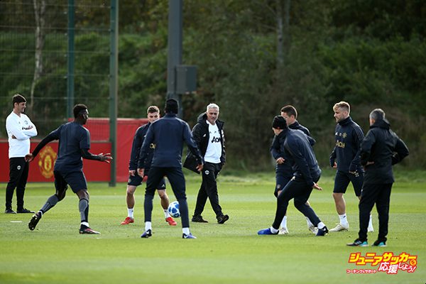 MANCHESTER, ENGLAND - OCTOBER 22:  Jose Mourinho, Manager of Manchester United looks on as players participace during a training session ahead of their UEFA Champions League Group H match against Juventus at Aon Training Complex on October 22, 2018 in Manchester, England.  (Photo by Jan Kruger/Getty Images)